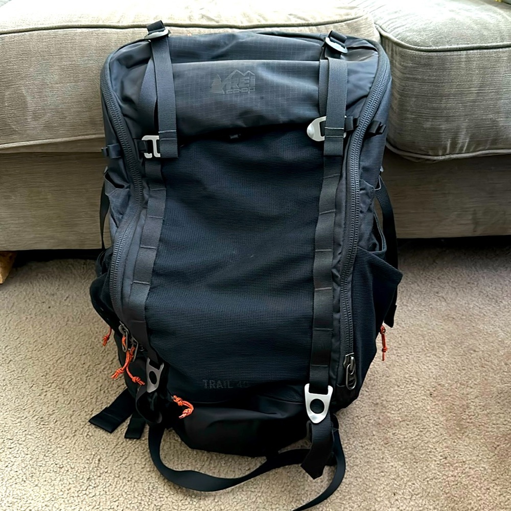 REI Co-op Women’s Trail 40, size Small